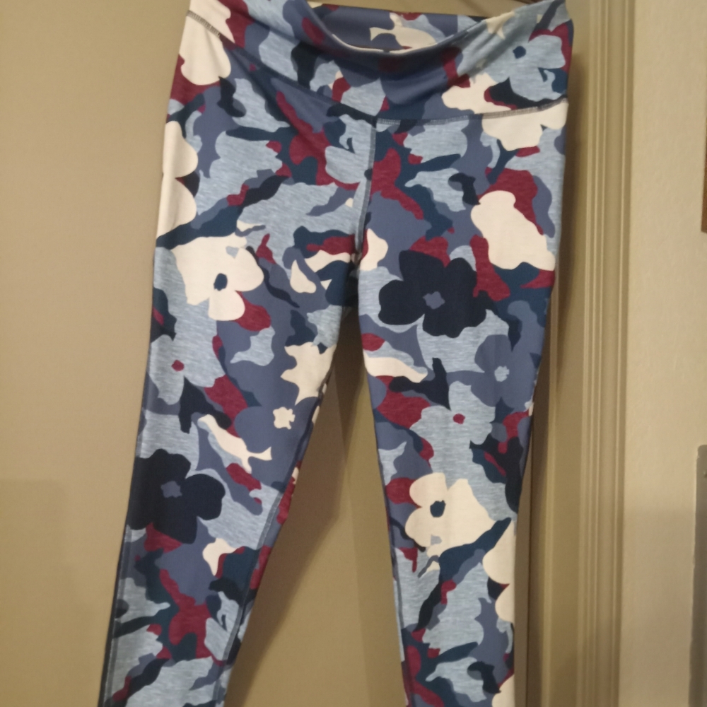 Women Camouflage Print Bottoms Leggings And Top